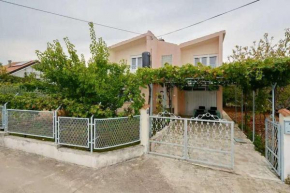Holiday house with a parking space Kastel Stafilic, Kastela - 23408